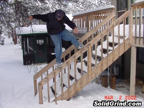 Hugo deLeon hittin a Slidin down the back porch