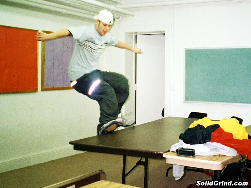 Derek Brooks hittin a Frontside