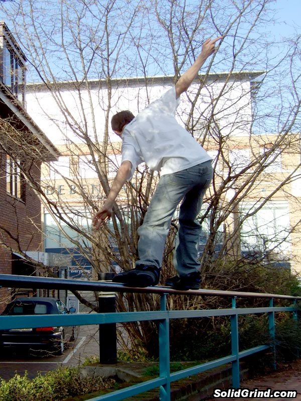 Stuart Pickston hitting a Farf on the Civic Center Rail