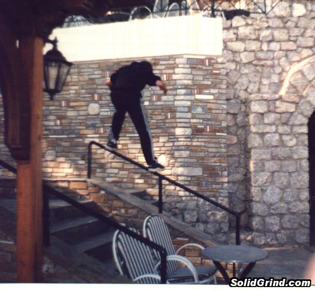 Theo of Athens hittin a Frontside